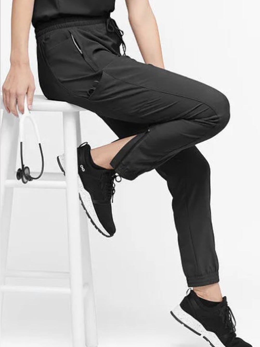 Women's 5 Pocket Modern Slim Leg Jogger Scrub Pants